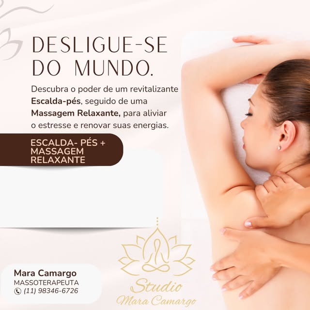 Cliente relaxando durante massagem no Studio Mara Camargo